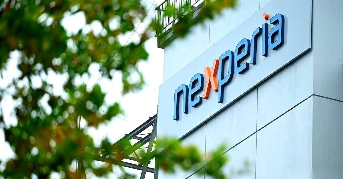 你扇我一巴掌，然后说：“我暂停打你了。”末了还补一句，咱俩得“建设性”地往前看