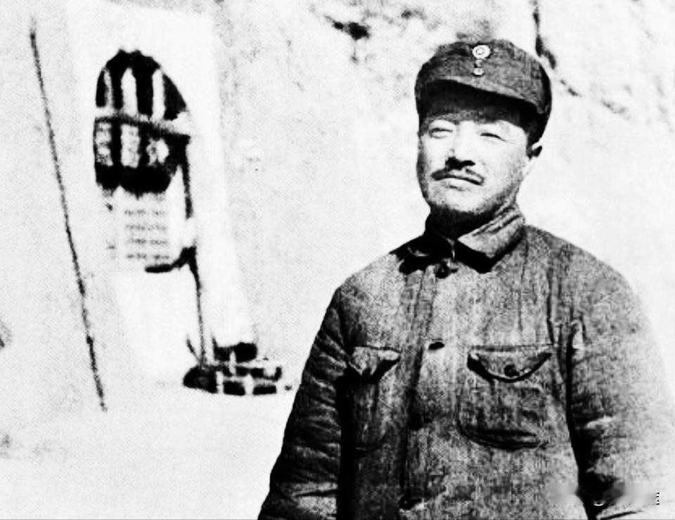 贺龙：红军时期职务高于林罗。贺龙：红军时期职务高于陈毅。贺龙：红军时期职务高于聂