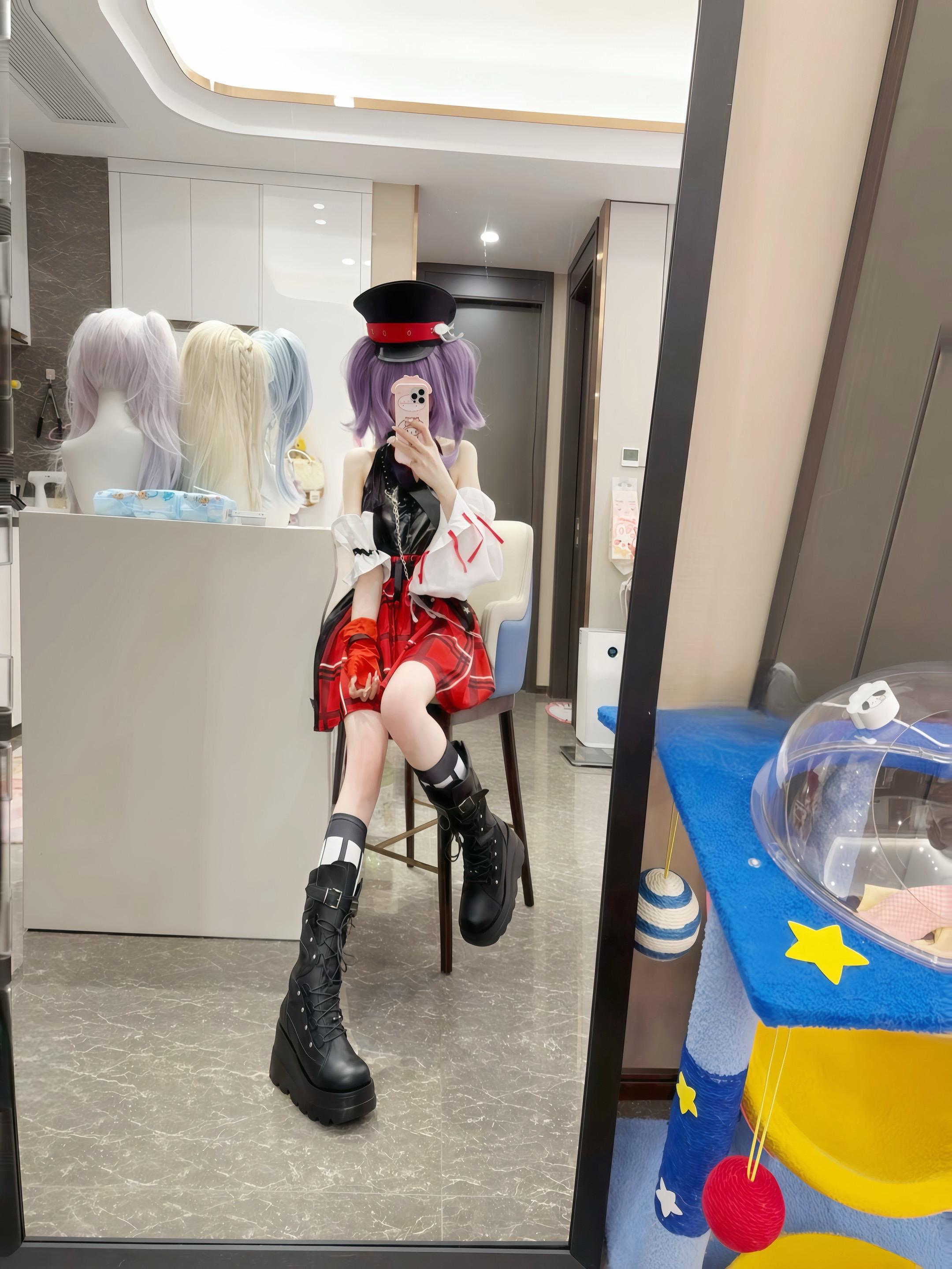 既当s又当m 给自己一拳爽两次。