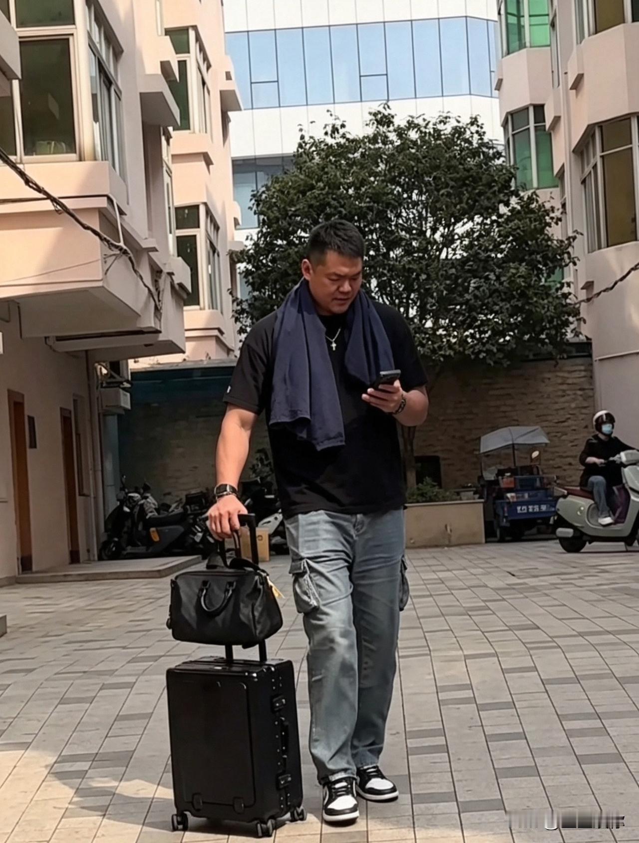广东宏远“锋雨组合”时代走向终点，实在令人震惊。巅峰期威姆斯、马尚撑起王朝，但是