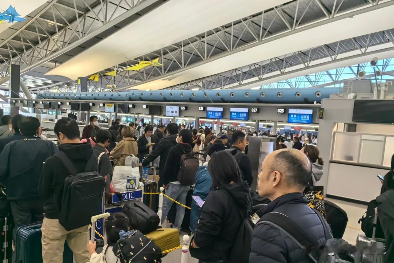 你说这是折腾个啥呢？我朋友一家前几天就是不听劝，非要去日本玩，觉得机票酒店便