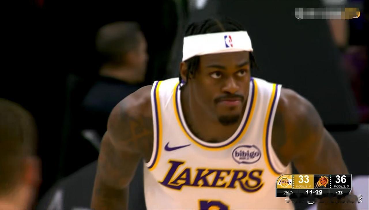 湖人悍将范德比尔特终于看到了曙光！在今天湖人客场挑战太阳的上半场比赛中，范德比尔