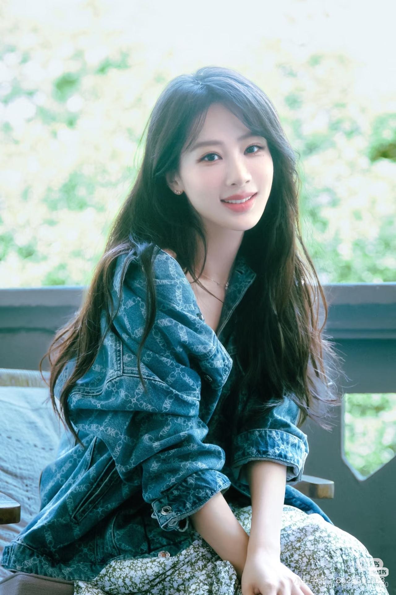 杨紫《生命树》发布会五大封神名场面、五大翻车现场。五大翻车现场：无。五大封神