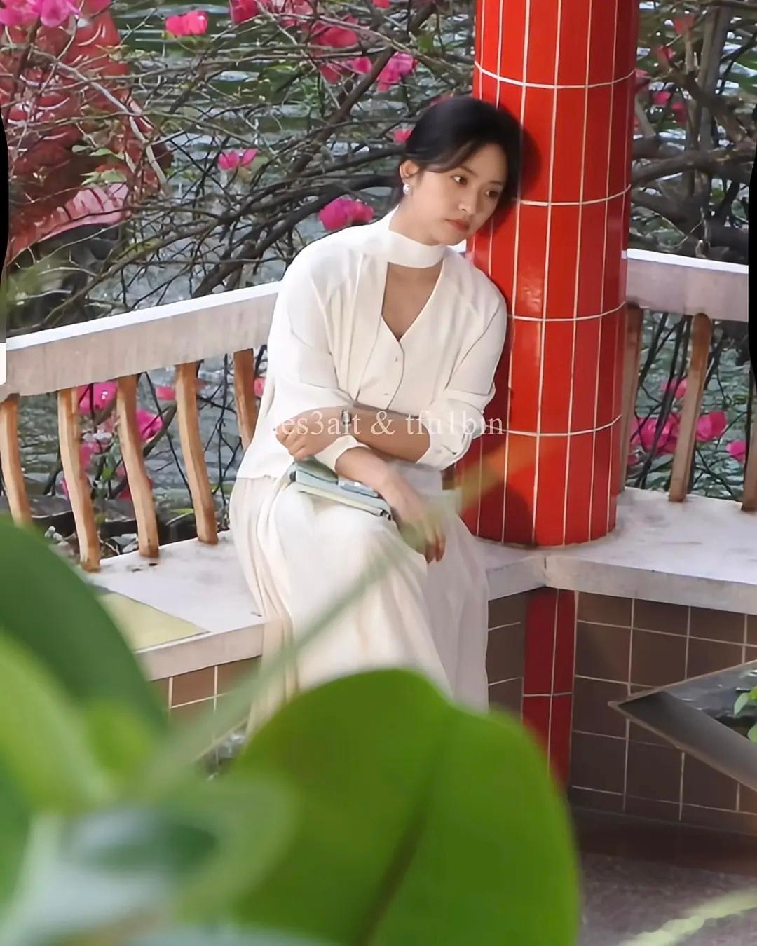 沈月温柔知性女教师就是有点胖了