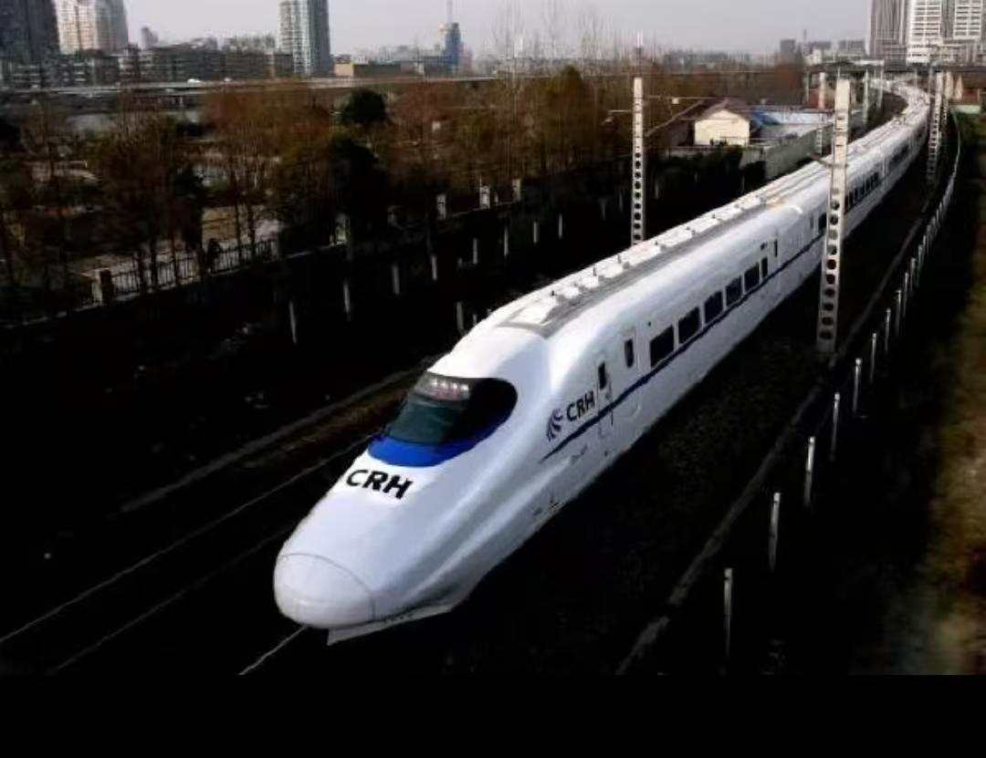 现在太方便了，临时有事没赶上动车，还可以改签下一班，又节约了100多块钱。今