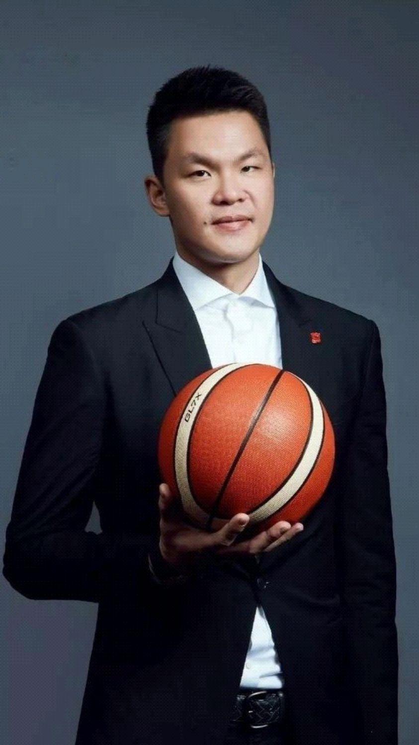 朱芳雨也离任广东宏远总经理，前一段时间杜峰刚离职主教练，看来当年广东宏远双子星共