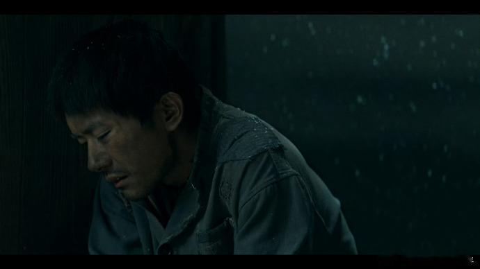 毕赣这次直接把厨房搬进电影院？《狂野时代》用舌尖写诗，苦瓜蘸墨汁都能拍成禅意大片