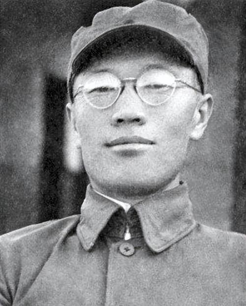 1942年8月，蒋介石下令秘密处决万毅将军，察觉到异常的万毅决定越狱。趁守卫不备