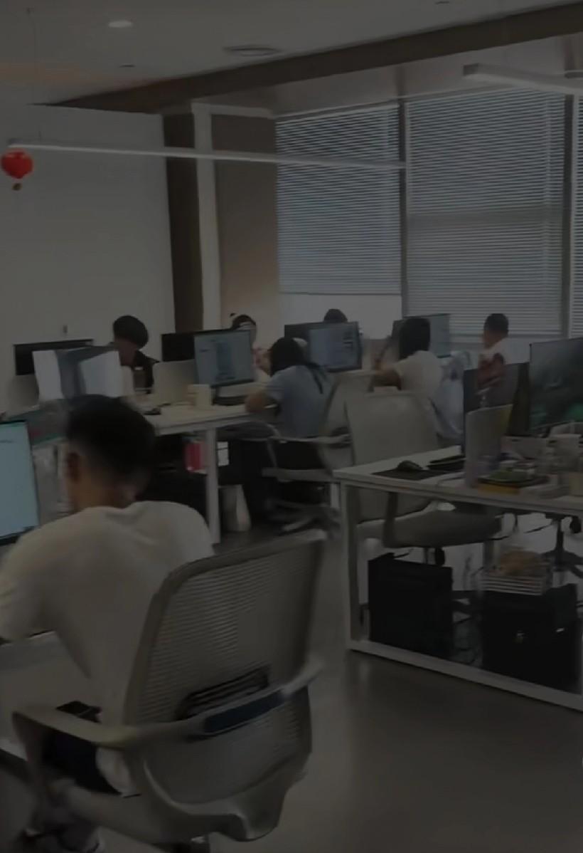 销售部要招人，明给出招人的方向：内推40岁为上限；走hr投简历的，35岁一律不考