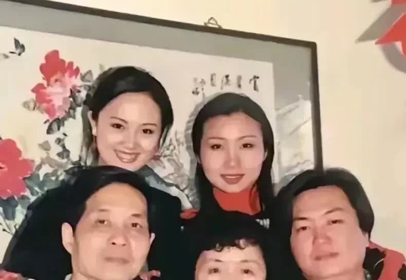 本不相信玄学，但有些事发生了，总会不由自主的代入！看到朱媛媛和父母、哥、姐的