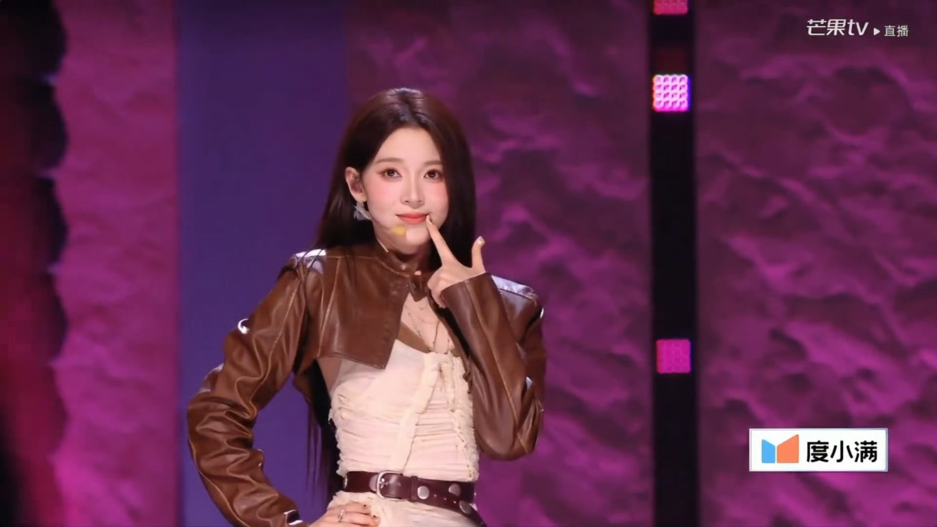 一直以为陈瑶是清冷优雅美女来着，怎么会是168甜妹啊啊啊啊这个反差感更爱了陈瑶完