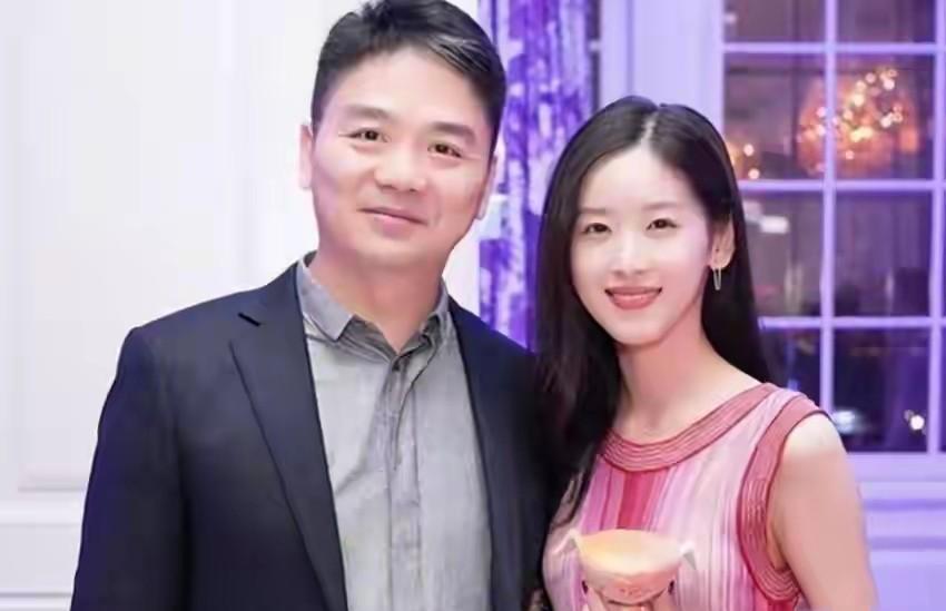 奶茶妹妹有个有能力的爹一手操办，奶茶妹妹20多岁的时候，走的每步都对，因为她有一