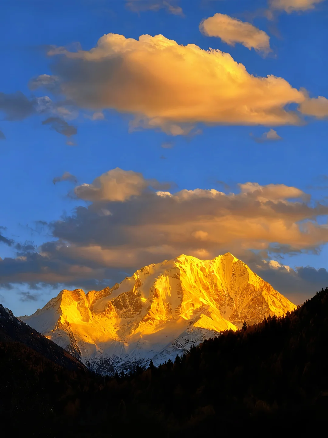 见者好运⛰️我在川西看到了人生的日照金山~