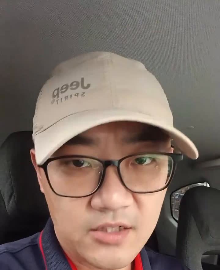 800V纯电车型价格已经下来了。800伏架构的新能源纯电车现在已经降到15万