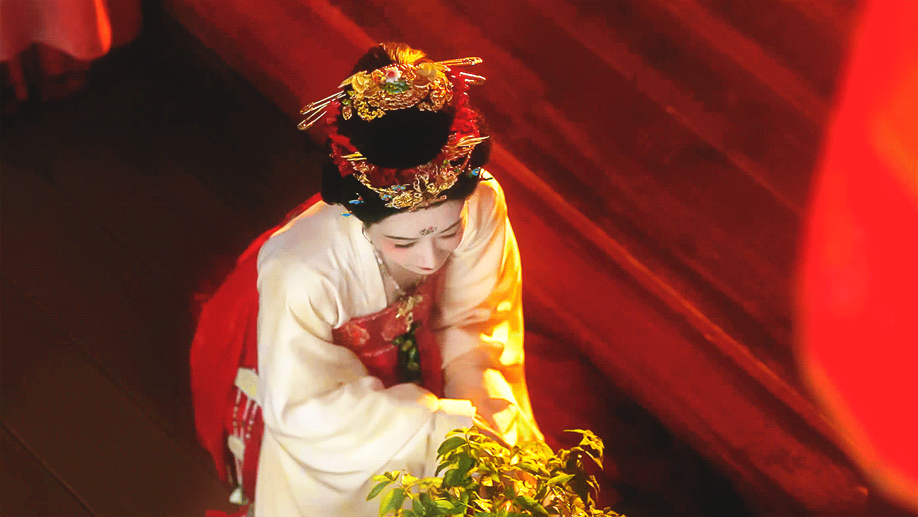 杨紫又出神图了这两张神图也出圈​​​