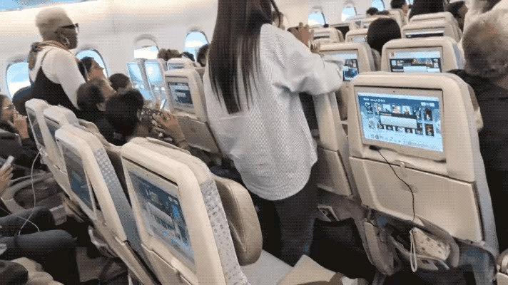 10万美元“人才税”引爆机场混乱！美国“闭关锁国”，全球人才要跑了？旧金山