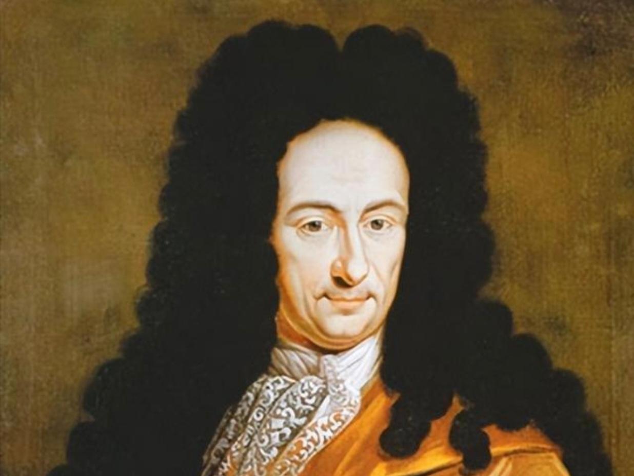 表妹昨天见她男朋友的父母前问我有什么办法能一眼看出他家人的文化素质我说你就问他