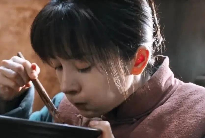 《生万物》好片子千万不要被细节毁了。真实的细节，能让虚构的故事更有穿透力，更加