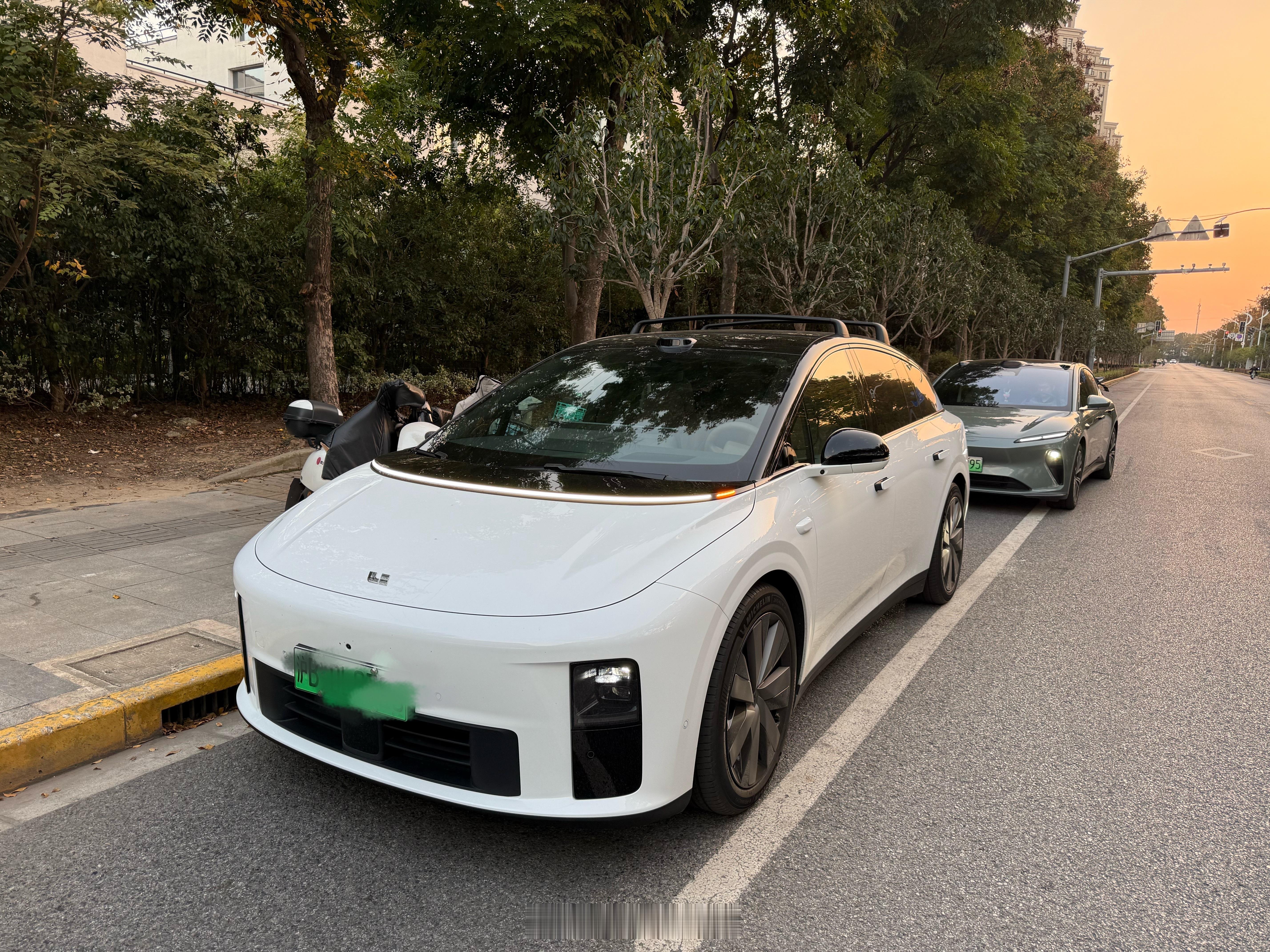 智己LS9的智驾辅助，综合体验好于当前的理想VLA准确地说是好于ADMax8