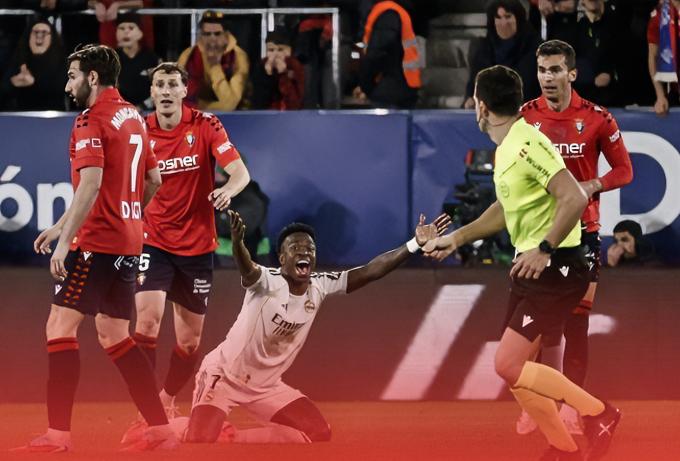 姆巴佩：小熊，你说我们这场是不是活该输？维尼修斯：反正我是尽力了，咱也不能双标