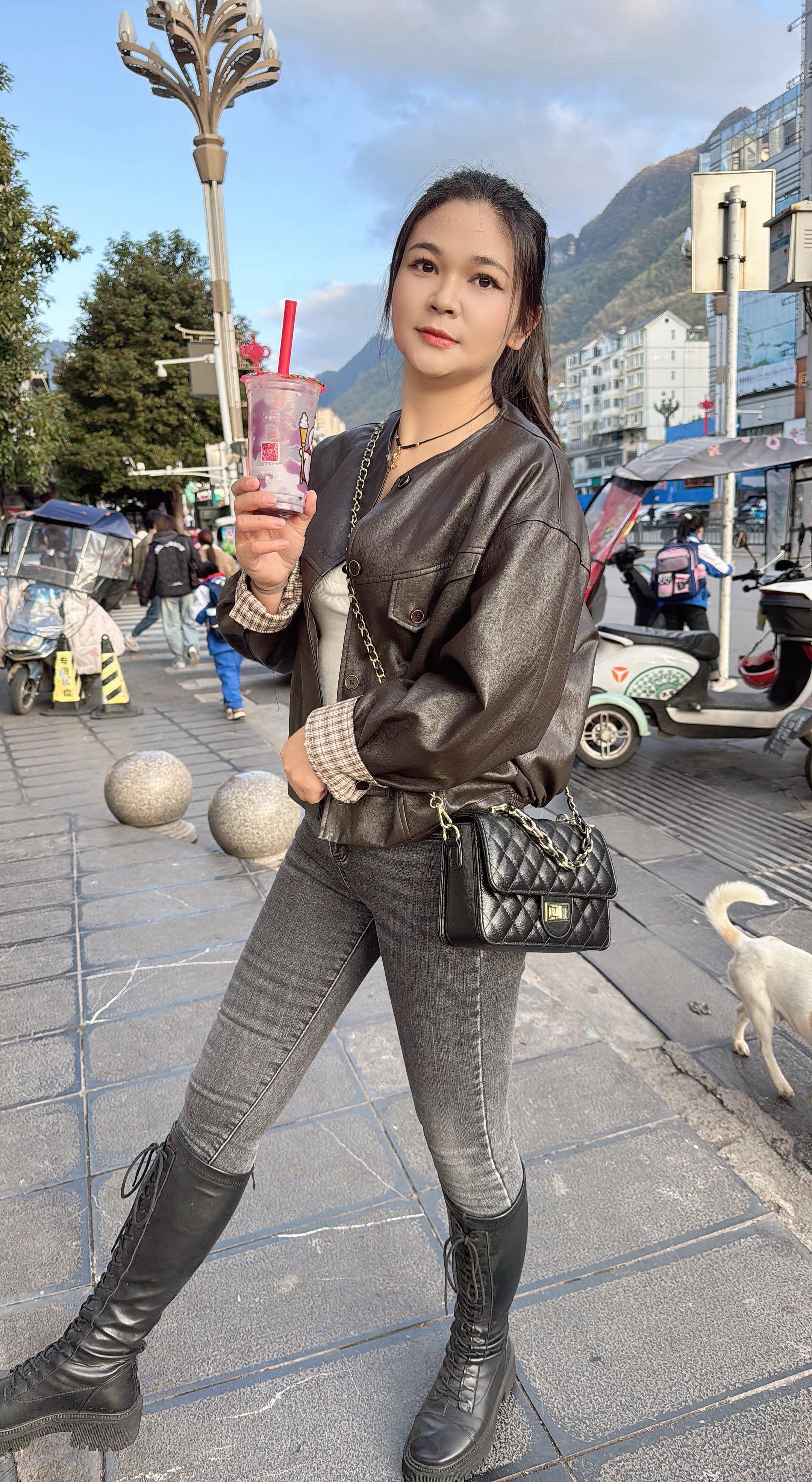 街拍小姐姐穿搭
