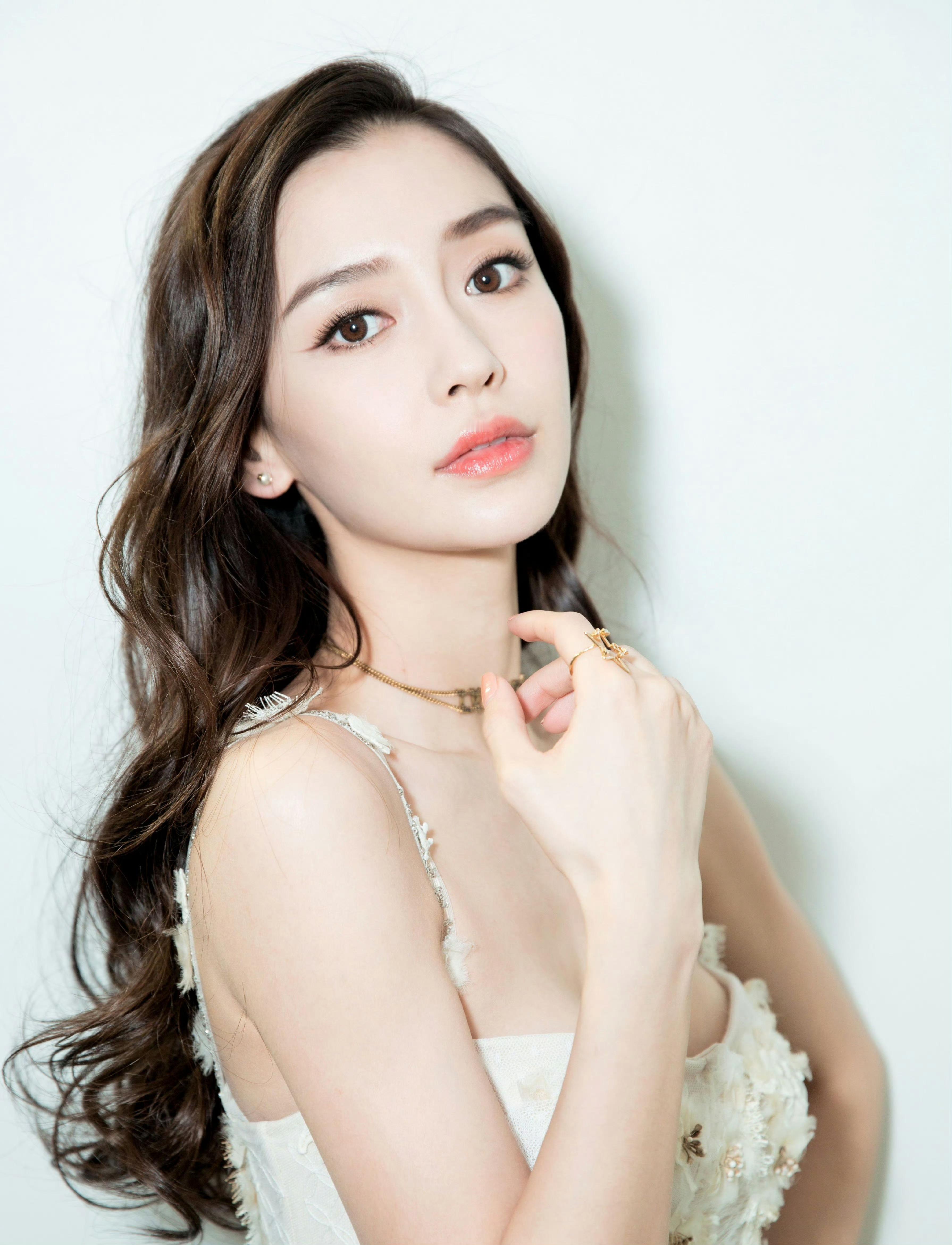 杨颖（277）早期高定写真#井柏然Angelababy靠肩合照#​