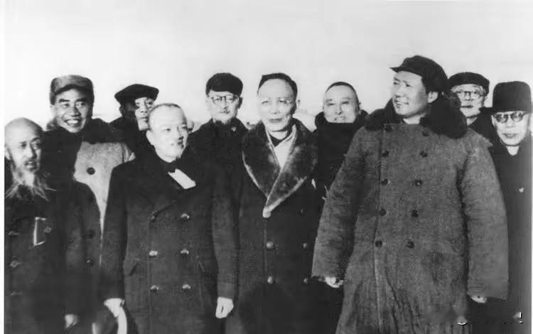 为什么当年跟着毛主席一路爬雪山、过草地，啃树皮、吃草根的老战友，到了后来，怎么好