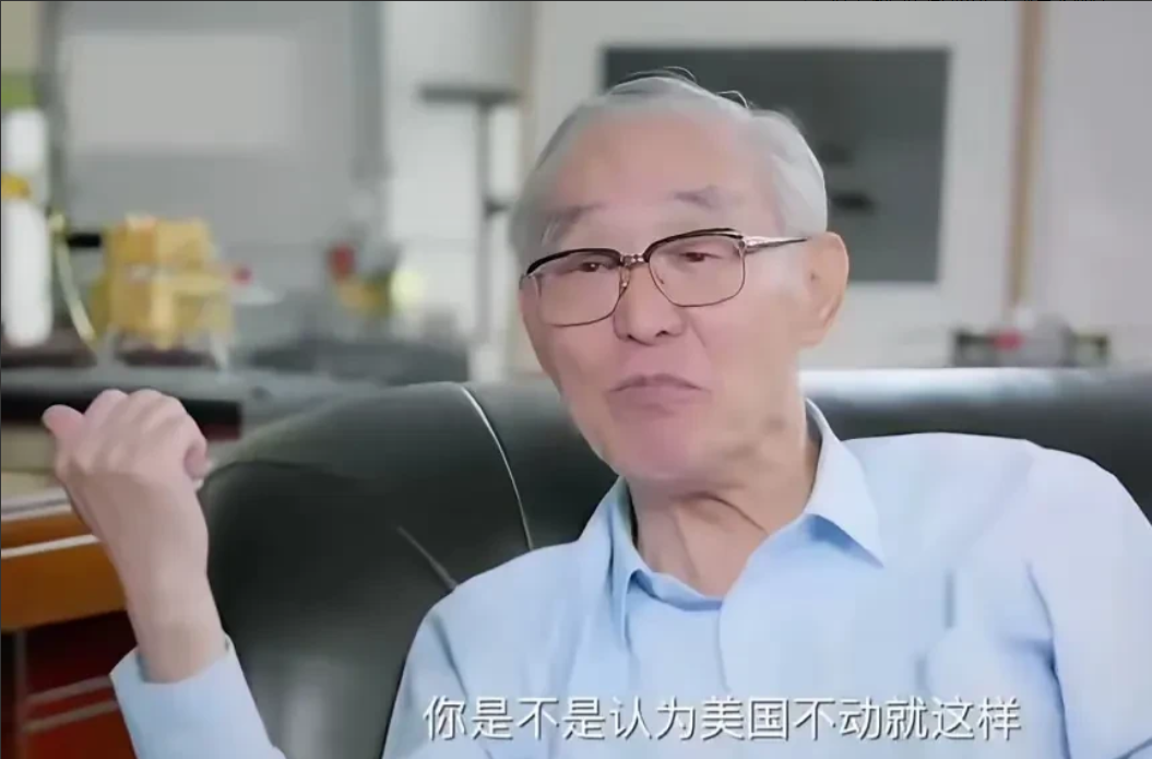 栾恩杰今天谈航天差距让我热泪盈眶！这位84岁的探月工程总指挥面对央视镜头，没
