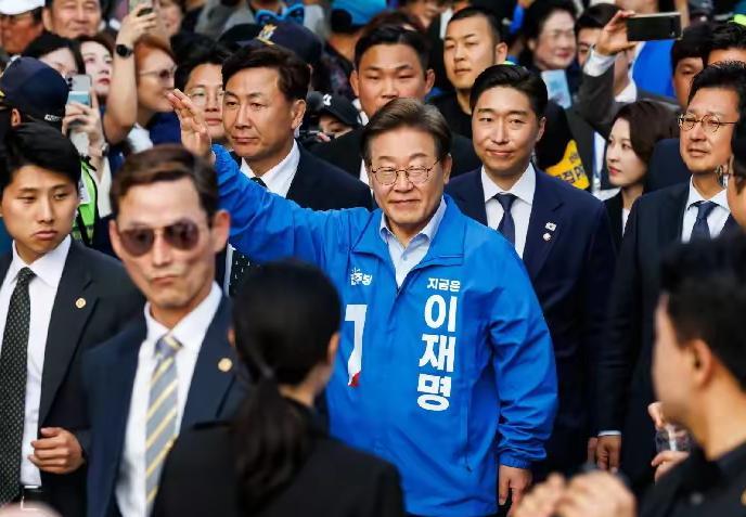 宝子们！韩国大选进入“生死72小时”，空气中的紧张感都快溢出来了！为了防患于未然