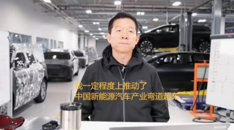 贾跃亭说：推动了中国新能源汽车弯道超车近日，贾跃亭接受采访，谈了很多内容，其中