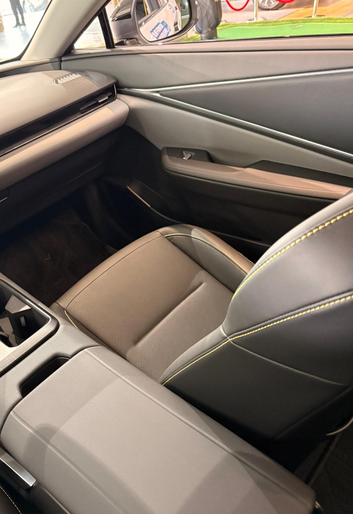 不知道大家注意到这一点没有，现在国内的新能源车，大家都在比配置，出现了一个