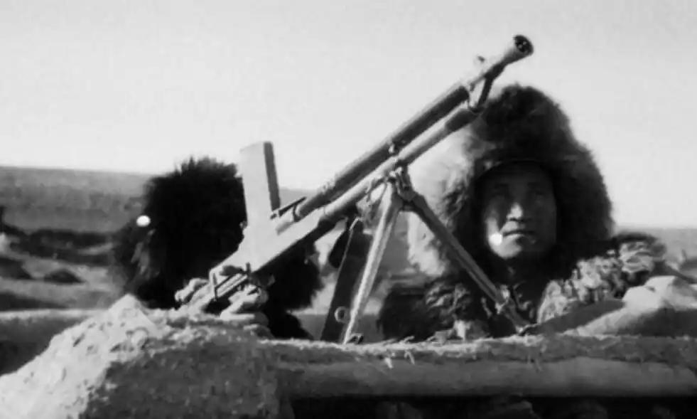 1937年南口战场惨烈鏖战三天打光百万发子弹，一名晋绥军师长望着潮水般涌来的日军