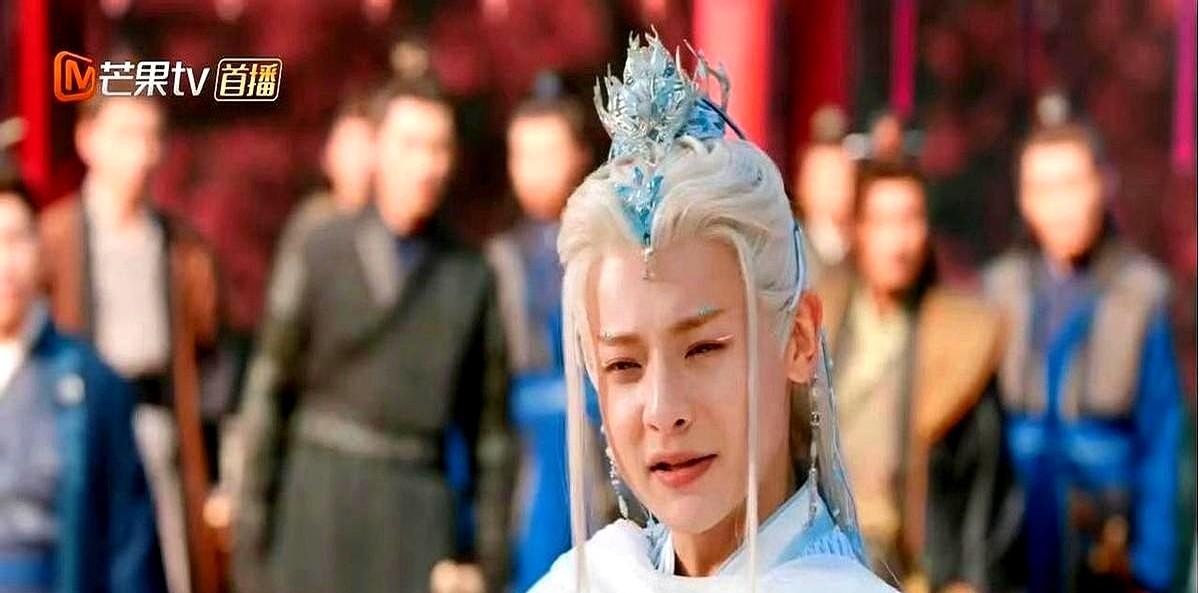 配角不背锅了，开始赚钱了。《暗河传》把预算摔在服化道上，没管男主多帅，反把司空