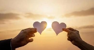 随着结婚登记量跌至610.6万对的历史低位，一夫一妻制正遭遇经济压力、个体意识