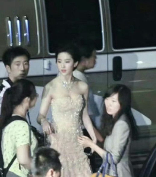 这可是生图啊，不敢想象刘亦菲本人到底有多美​​​