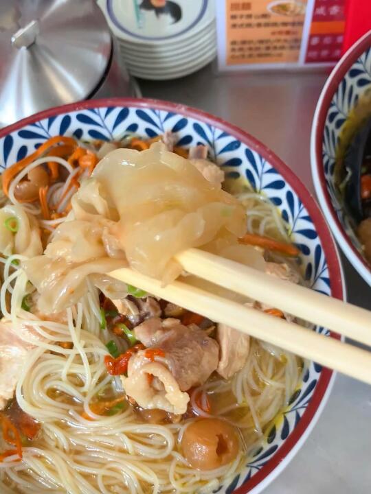 🇲🇴吃面都能那么滋补！吃上花胶了！