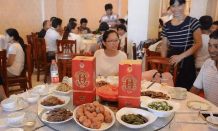 孩子考上重点大学，真心建议别办升学宴、收红包孩子考上重点大学，确实是全家光