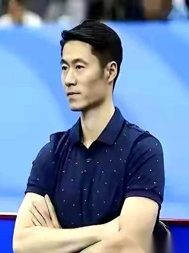 我真的一口老血。俩孩子，就这么硬生生拼到退赛。一个腰，一个肩，哪个不是运动员的