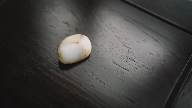 郑州新密的“玉石山”最近火出圈了！好多网民发视频说那儿能捡玉石，大批游客都跑去“