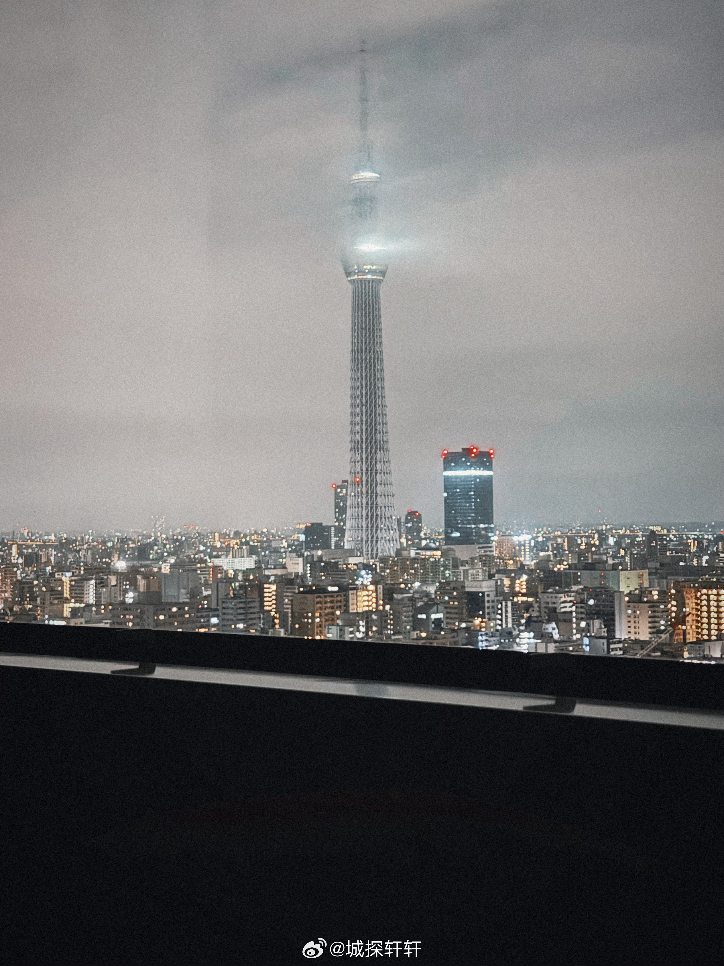 我的日常plog之前几次来东京大多是枕着火红的东京塔入眠这一次住在了天空树旁和