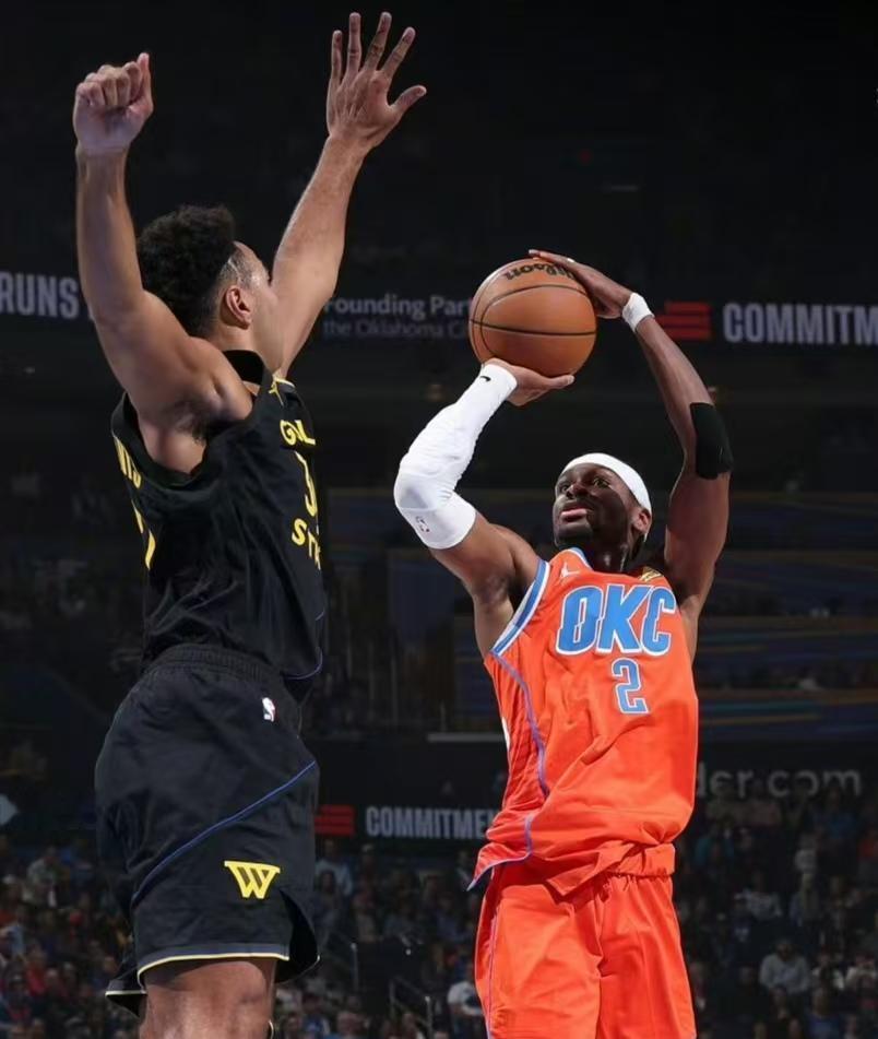 王朝已逝！勇士遭雷霆吊打，三核心准备背锅。库里复出，勇士战雷霆本是火星撞地球，