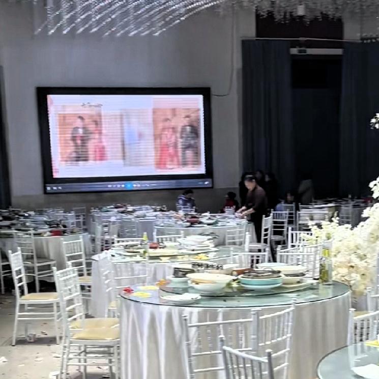 婚宴22桌宾客全部走光！新娘错把婚礼过成“个人秀”，这事真不能怪别人啊！