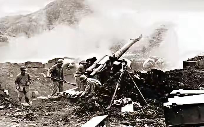 1938年武汉失守后，作为大后方的重庆成了战时陪都，常德作为唯一的物资补给线，其