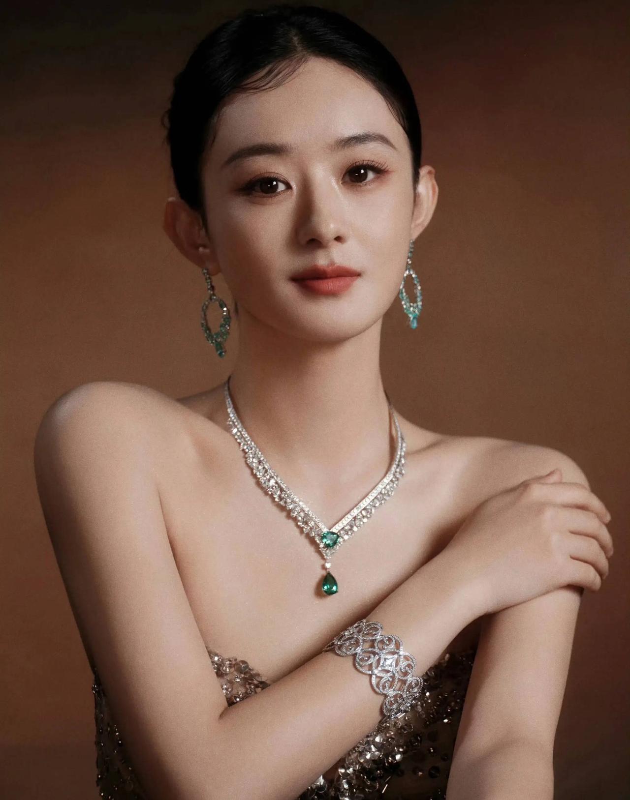 （励志逆袭·大女主风·最容易爆）从龙套到顶流！赵丽颖18年逆袭，才是内娱