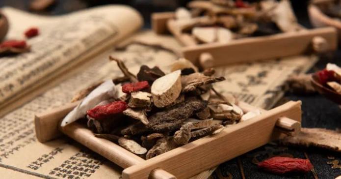 纵欲过度，耗损过甚为何易引发情绪烦躁？最近有不少纵欲过度的朋友问