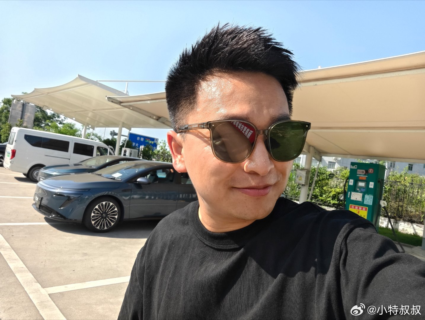 Damn！[捂脸哭][捂脸哭][捂脸哭][捂脸哭]​​​