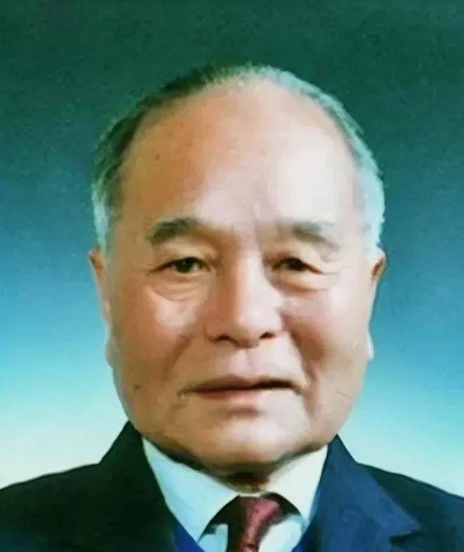 泪目了！爱国教授郑强说过：“中国六大荣誉拿一个就不简单，就算把死了的人算上全中国