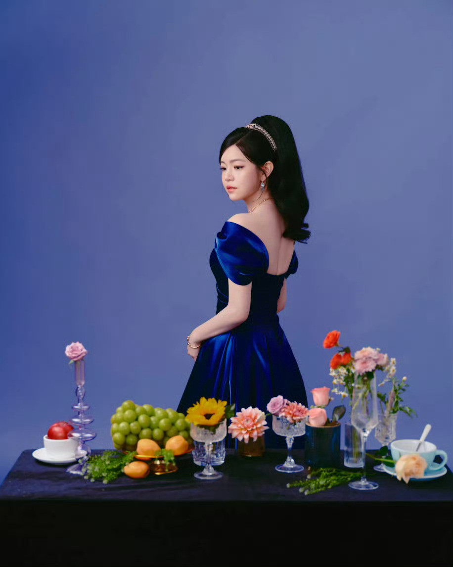 从软糯甜妹到酷飒女王反差感真的好绝想看到陈妍希更多不一样的造型