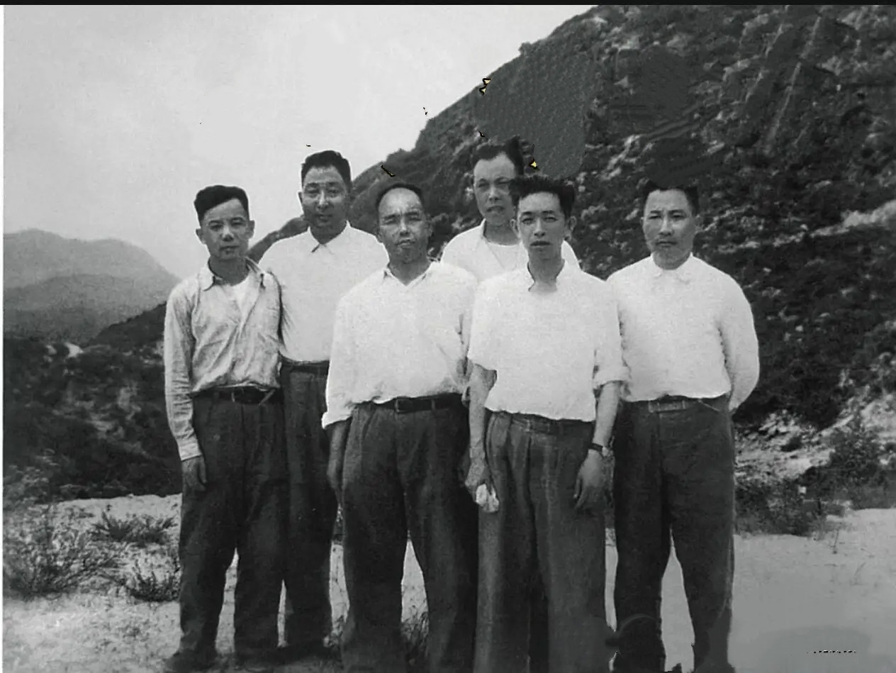 1953年7月，正值朝鲜停战协定签署前夕，时任西藏军区司令员兼政委时任张国华受中