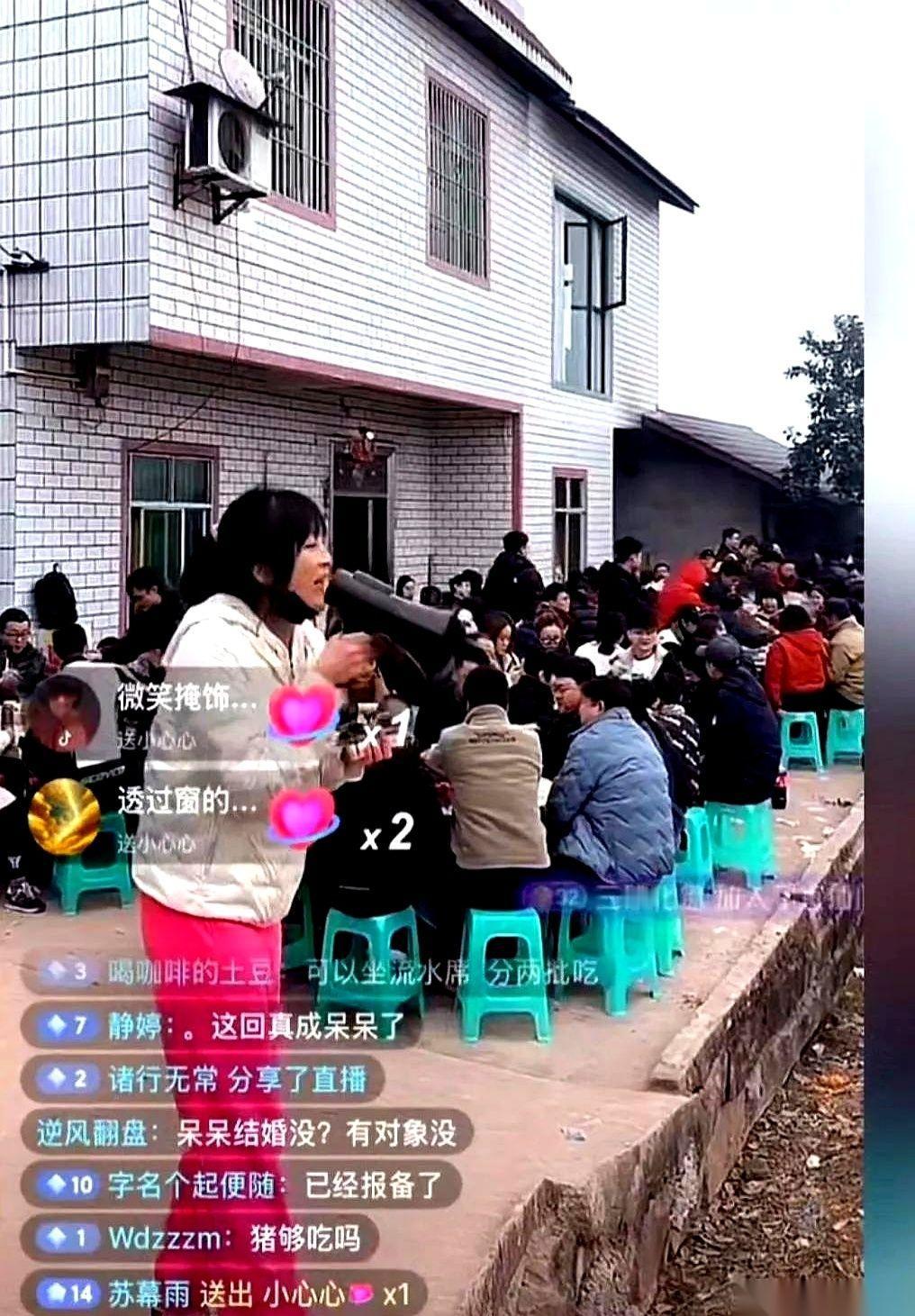 我敢打赌，派出所那位同志，现在肯定正一个人躲在角落里抽烟，脸都绿了。脑子里估计